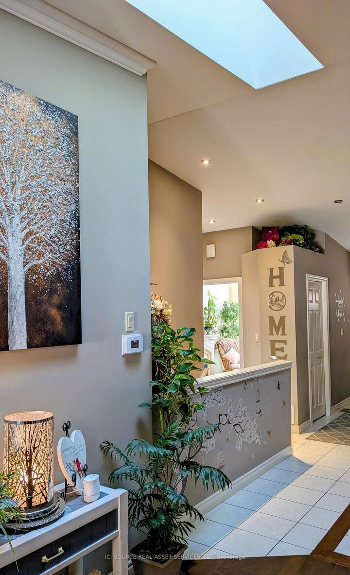 22 McIntosh Avenue — photo 1