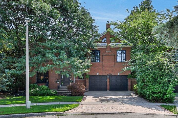 324 Oakridge Court — photo 1