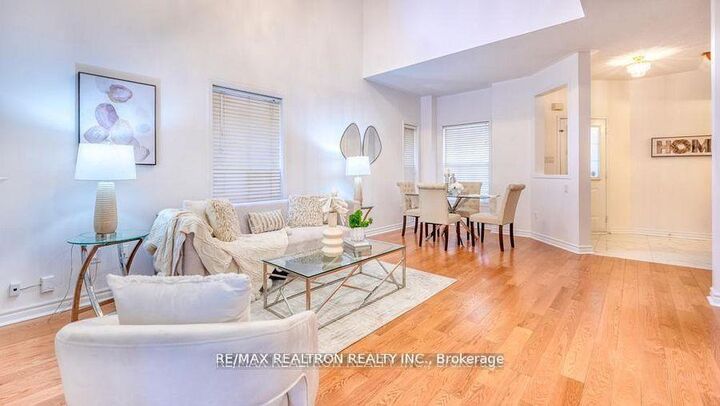 Property Photo: 89 English Oak Drive ON L4E 3X4