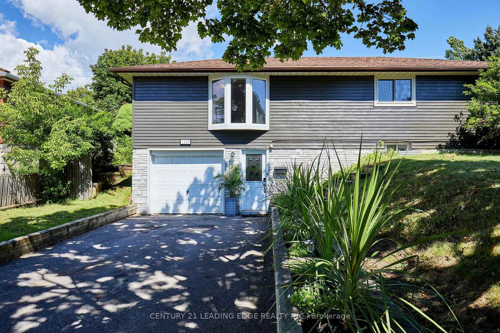 Property Photo: 1229 Norman Court ON L1H 7X2