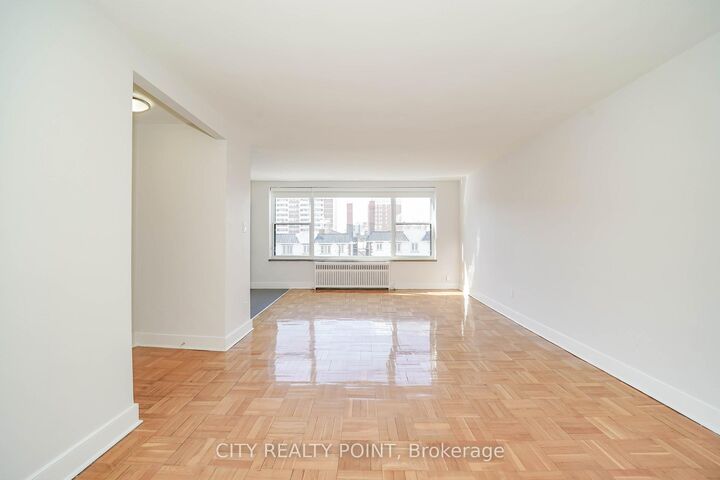 Property Photo: 1545 Bathurst Street 202 ON M5P 3H6