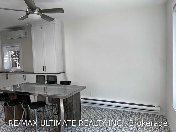 Property Photo:  1065B St Clair Avenue W  ON M6E 1A6 