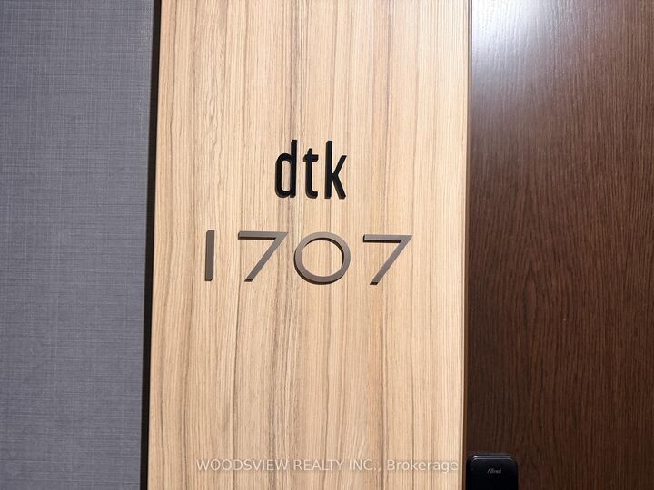 Property Photo: 60 Frederick Street 1707 ON N2H 0C7