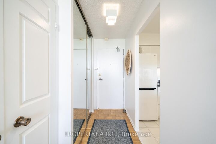 Property Photo:  80 St Patrick Street 914  ON M5T 2X6 