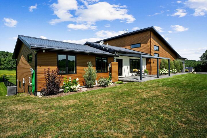 Property Photo: 4566 Harwood Road ON K0K 1C0