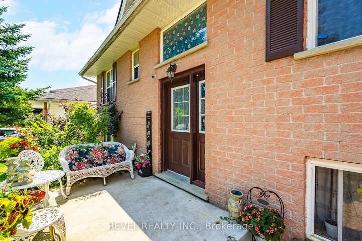 Property Photo:  37 Wilson Crescent  ON N0C 1B0 