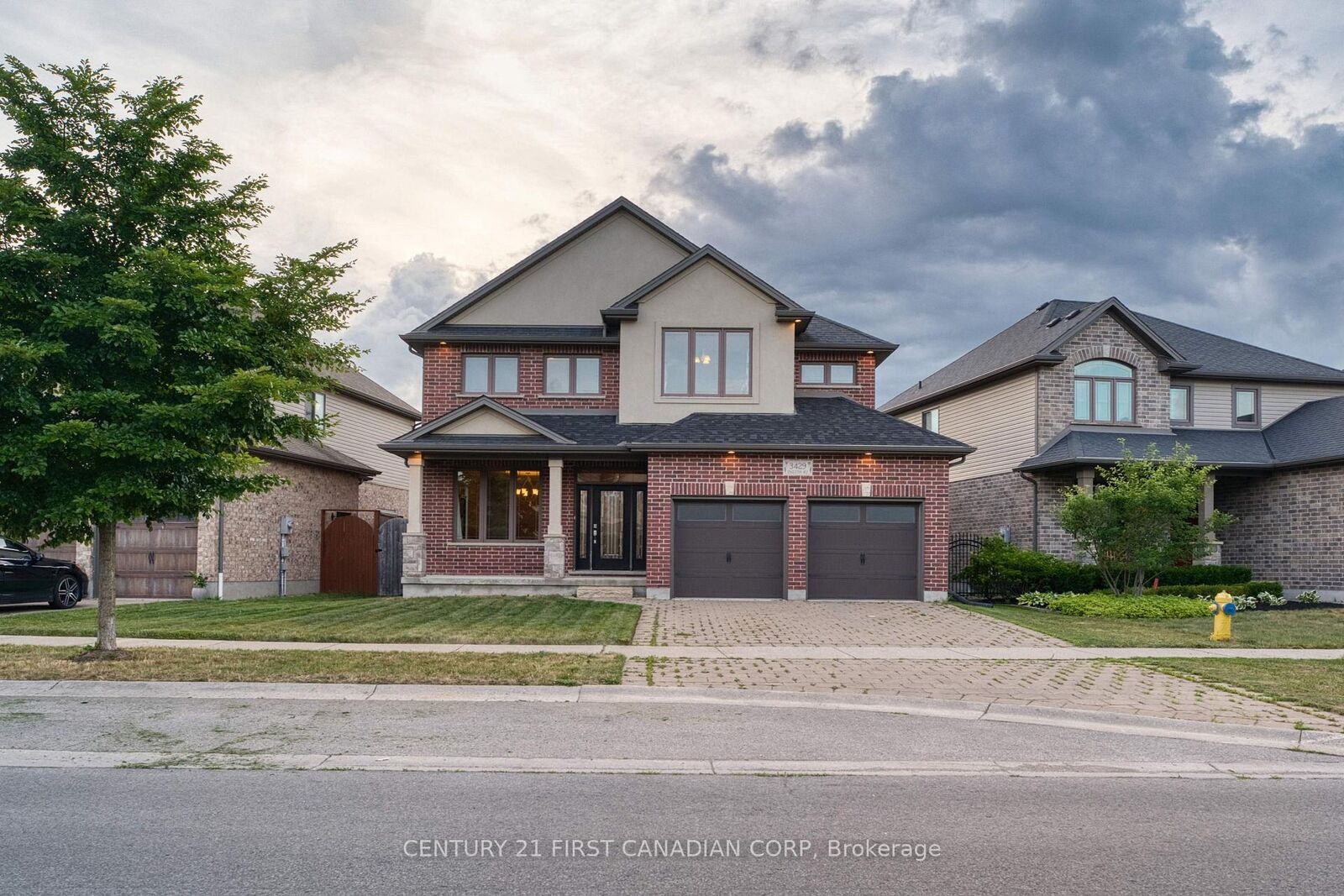 Property Photo: 3429 Singleton Avenue ON N6L 0C5