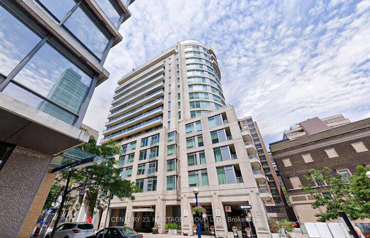 Property Photo:  8 Scollard Street 1305  ON M5R 1E9 