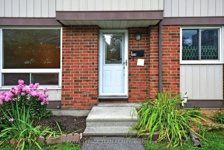 Property Photo: 1918 Belmore Lane 13 ON K1B 4Z8