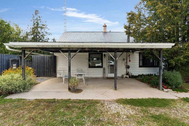 Property Photo:  7 Caroline Street E  ON L0M 1G0 