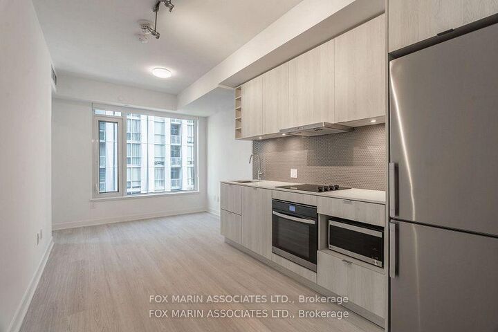Property Photo:  11 Yorkville Avenue 506  ON M4W 1L2 