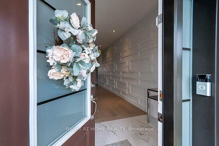 Property Photo: 87 Carondale Square ON L9N 0X7