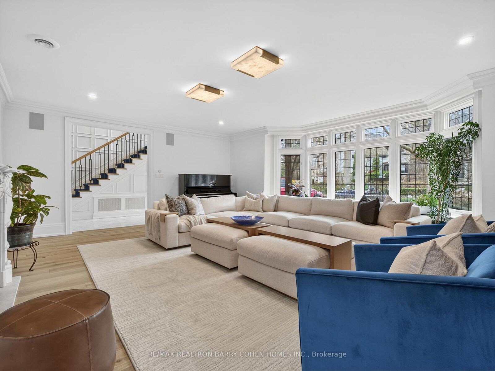 Property Photo: 11 Ormsby Crescent ON M5P 2V2