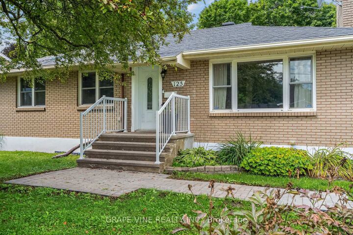 Property Photo:  125 Norice Street  ON K2G 2Y2 