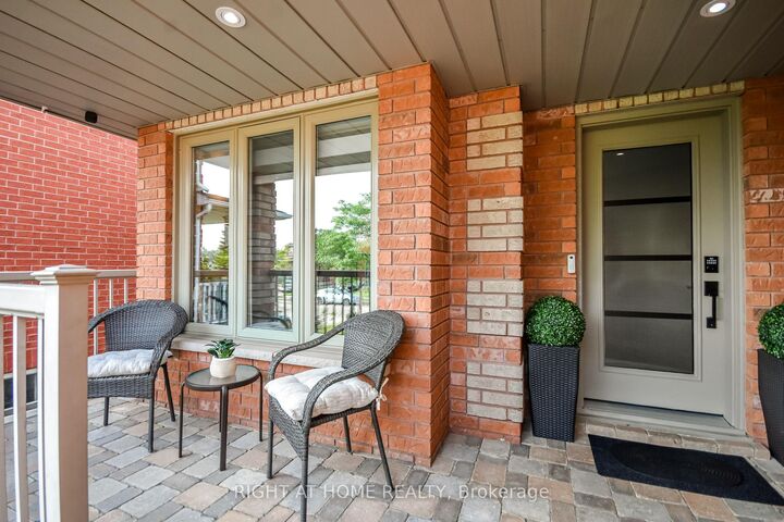 Property Photo: 112 Birchwood Drive ON L4M 6X4