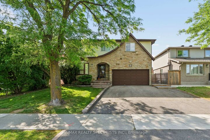 Property Photo: 46 Linkdale Road ON L6V 2Y6