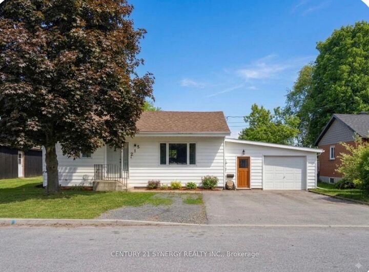 215 Victoria Street — photo 1