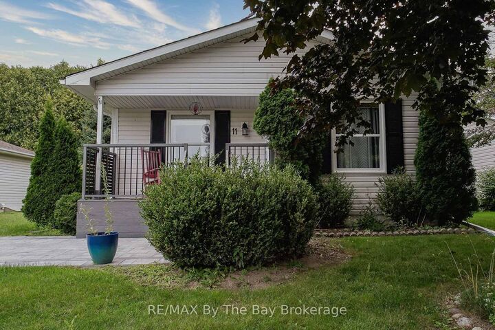 Property Photo:  11 Indiana Avenue  ON L9Z 3A8 