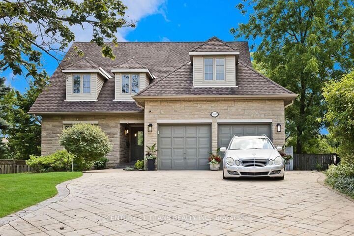 Property Photo: 1692 Baymill Court ON L5M 4M5