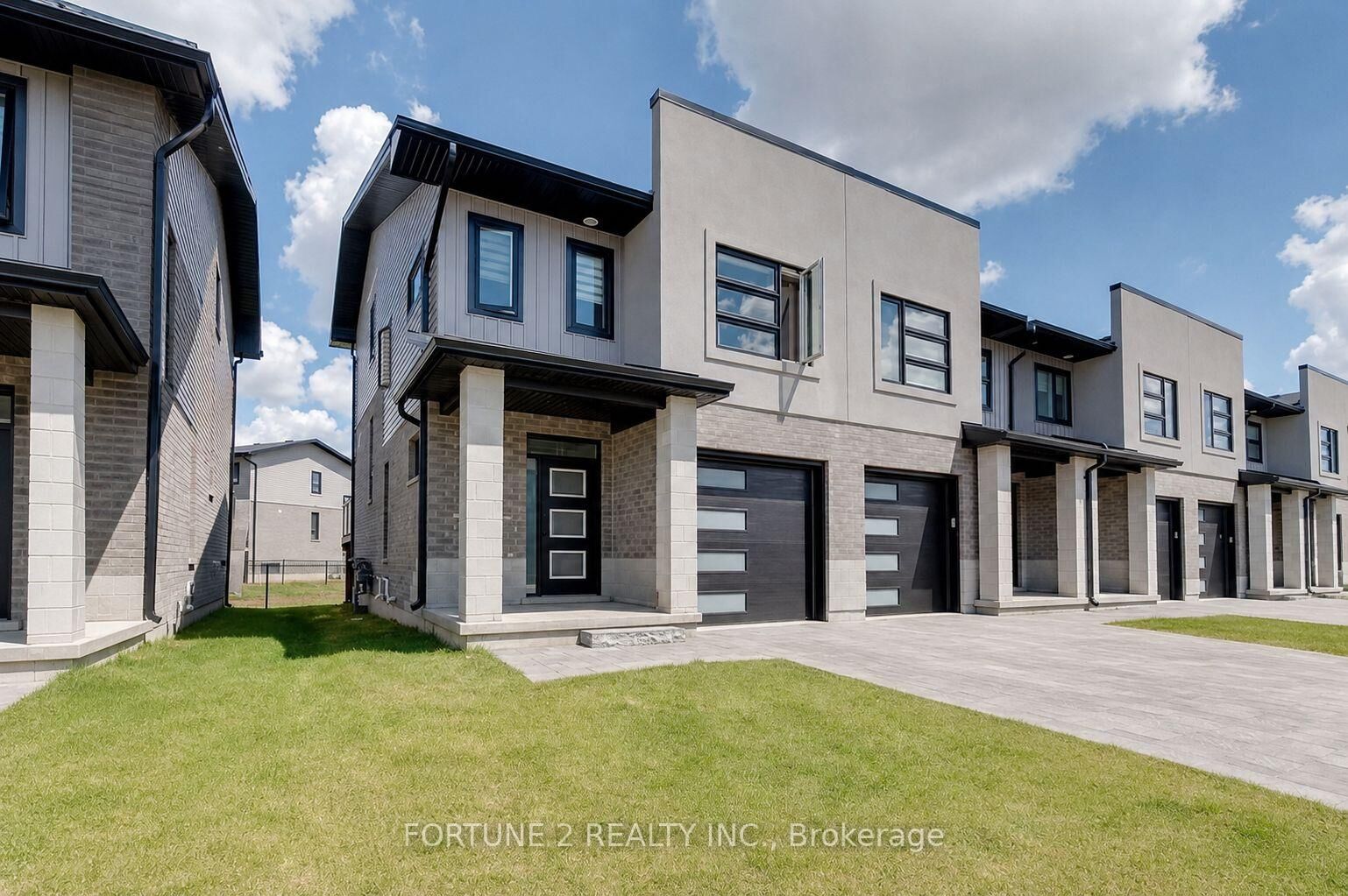Property Photo:  3380 Singleton Avenue 80  ON N6L 0E8 