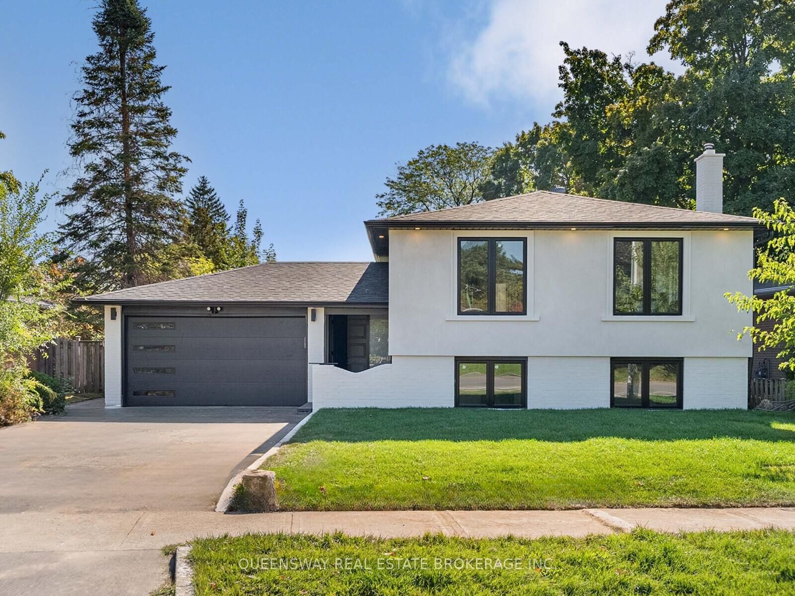 Property Photo: 1128 Pinegrove Road ON L6L 2W6