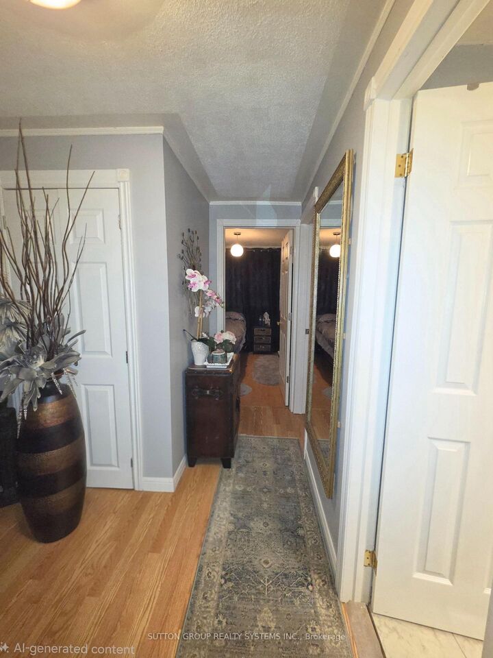 Property Photo: 2380 Bromsgrove Road 19 ON L5J 4E6