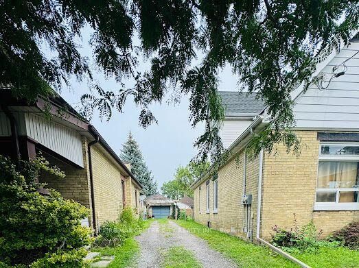 Property Photo:  122 Inkerman Street  ON N5Z 1X6 