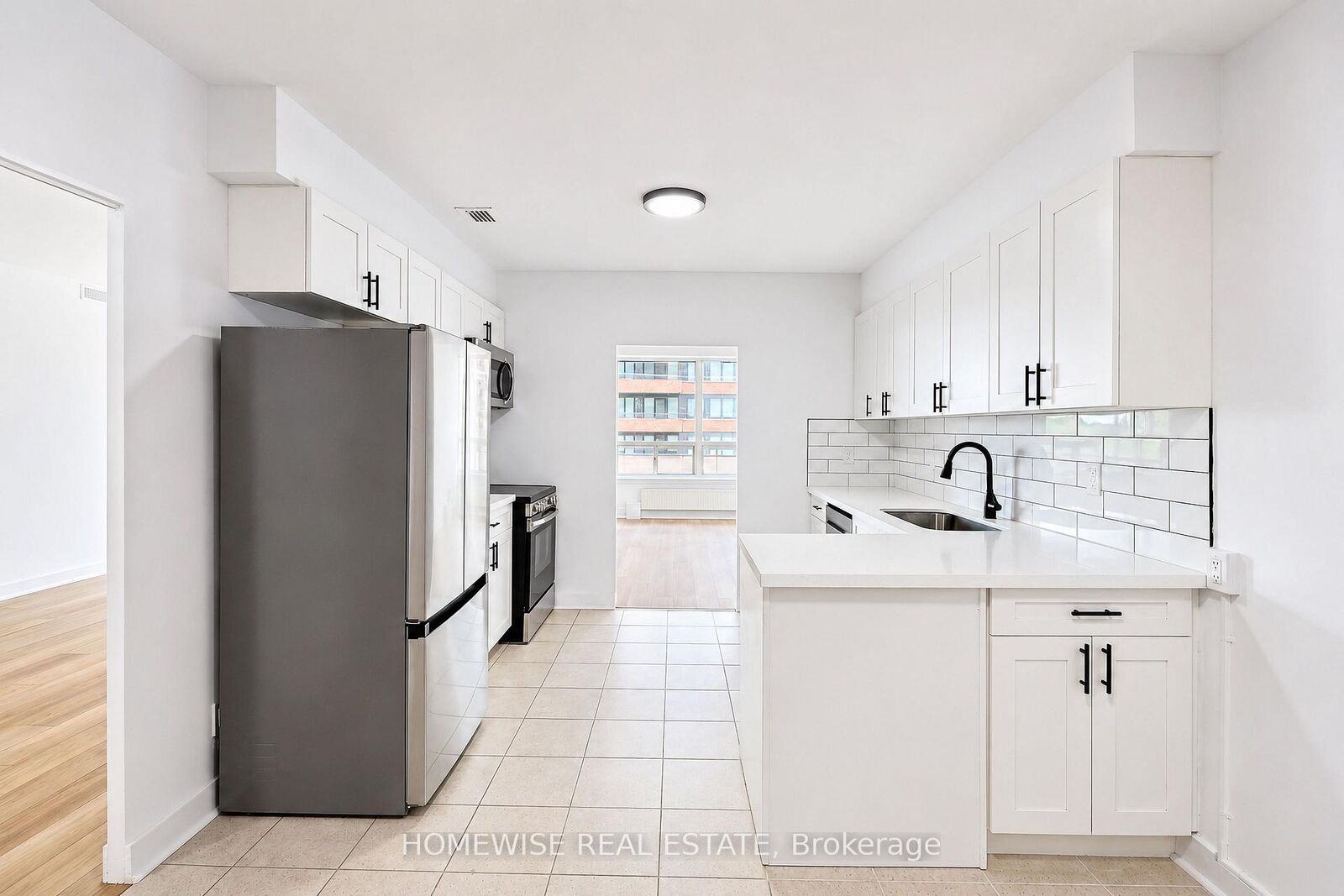 Property Photo:  2500 Bathurst Street 307  ON M6B 2Y8 