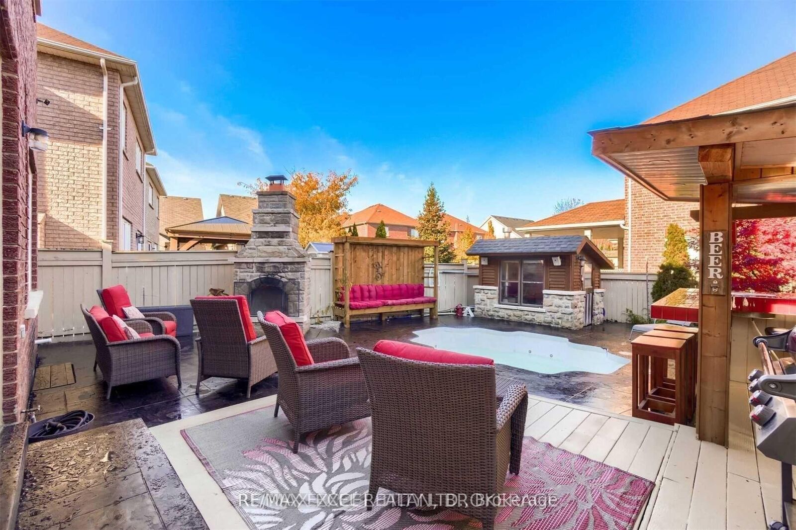 Photo de la propriété: 10 Pondmede Crescent ON L4A 0E2