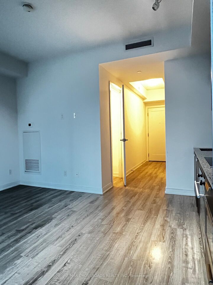 Property Photo:  50 Charles Street E 1602  ON M4Y 1T1 