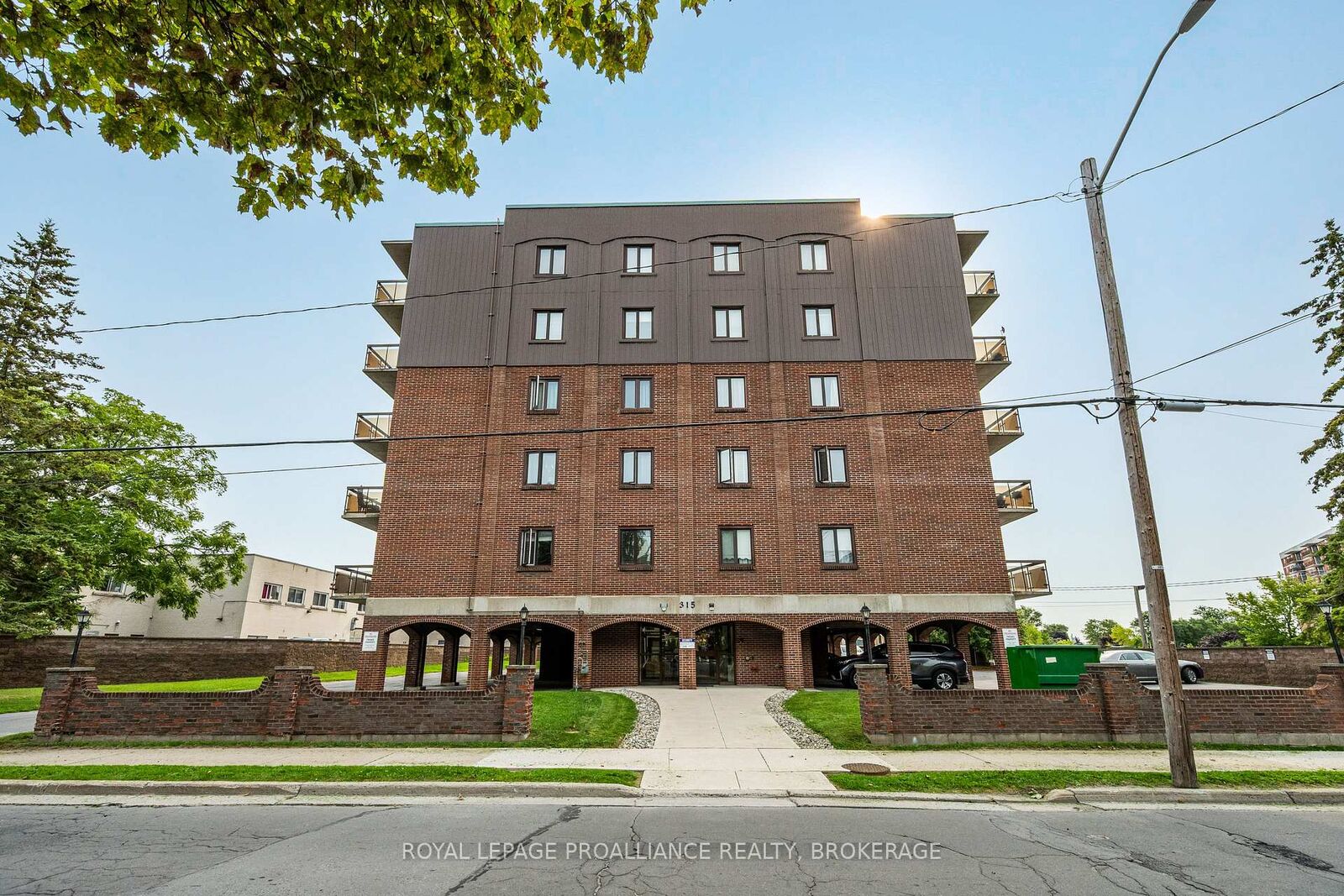 Property Photo: 315 Regent Street 201 ON K7L 4K7