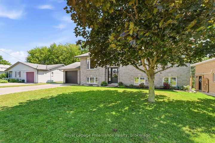 Property Photo:  51 Richardson Street  ON K0K 1H0 