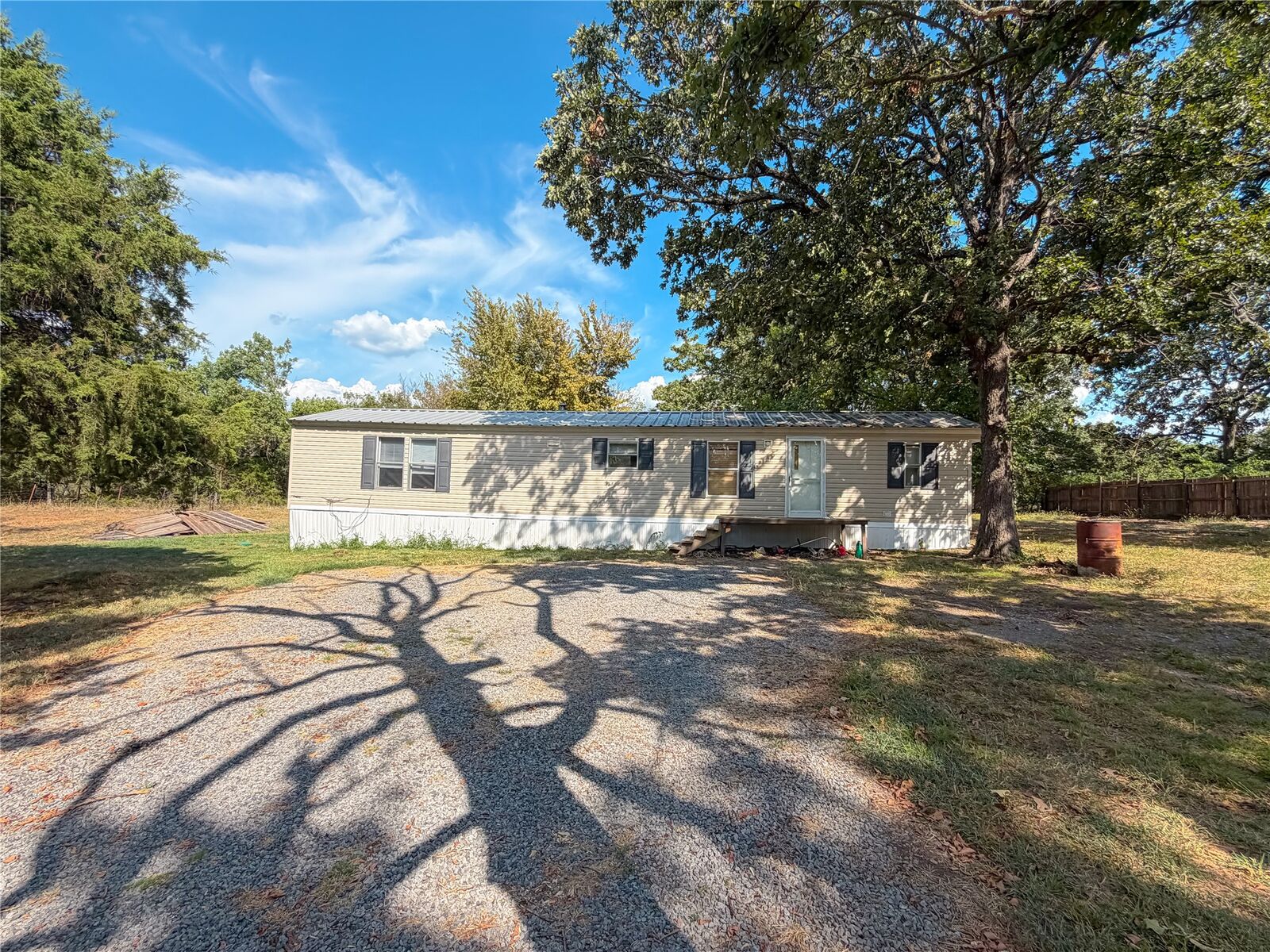 Property Photo: 21008 S 384 Road OK 74434