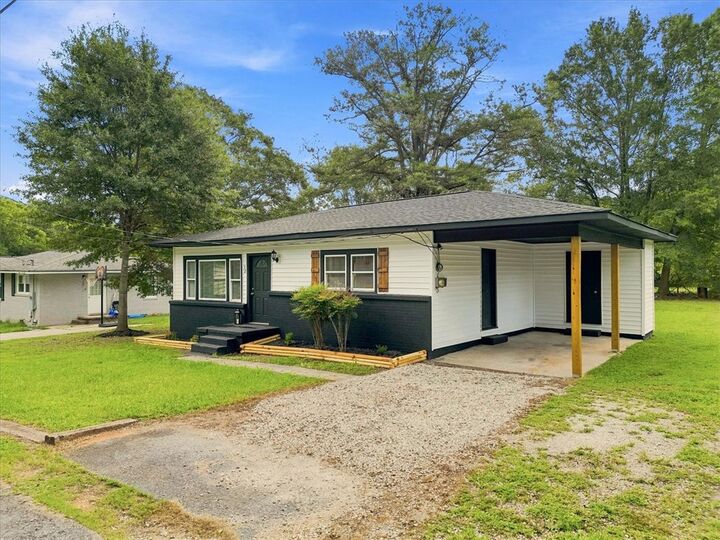 Property Photo: 12 Stephanie Drive SC 29669
