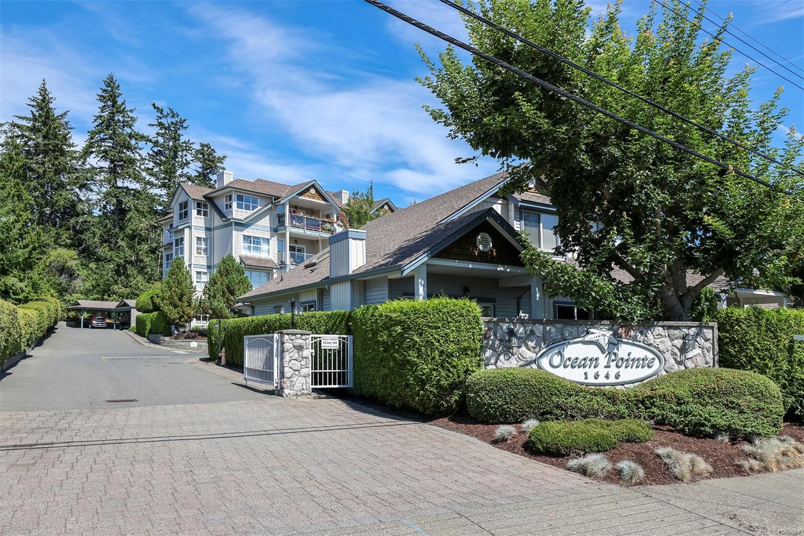 Property Photo: 1646 Balmoral Ave #16 BC V9M 2N1