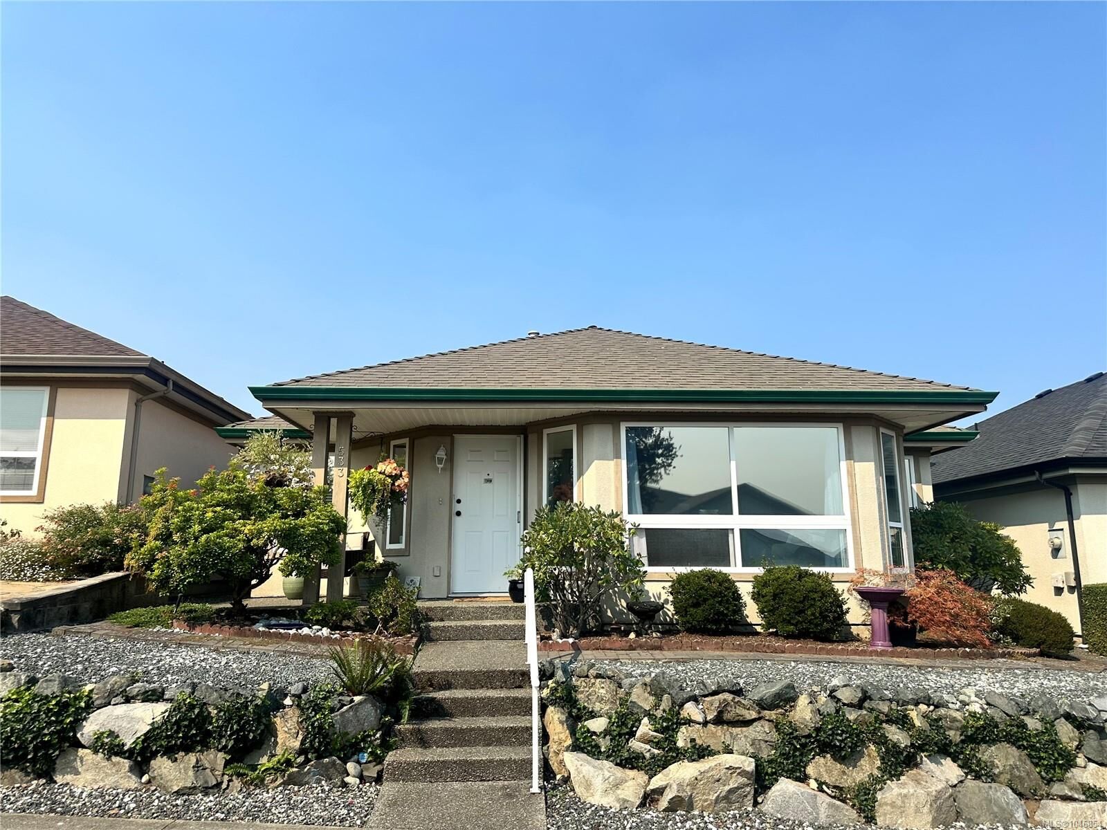 Property Photo: 533 Hampstead St BC V9P 2T7
