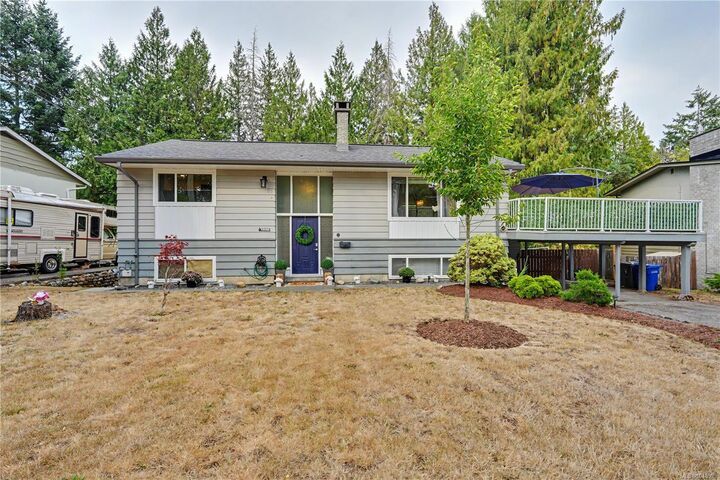 3374 Uplands Dr — photo 1