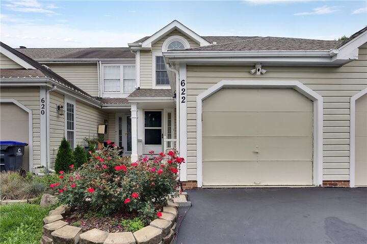 Property Photo: 622 Sarah Ct PA 16066