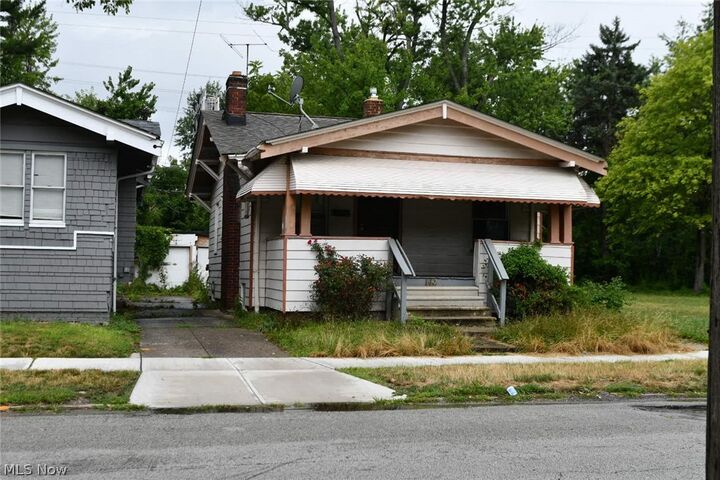 Property Photo: 1582 E 133rd Street OH 44112