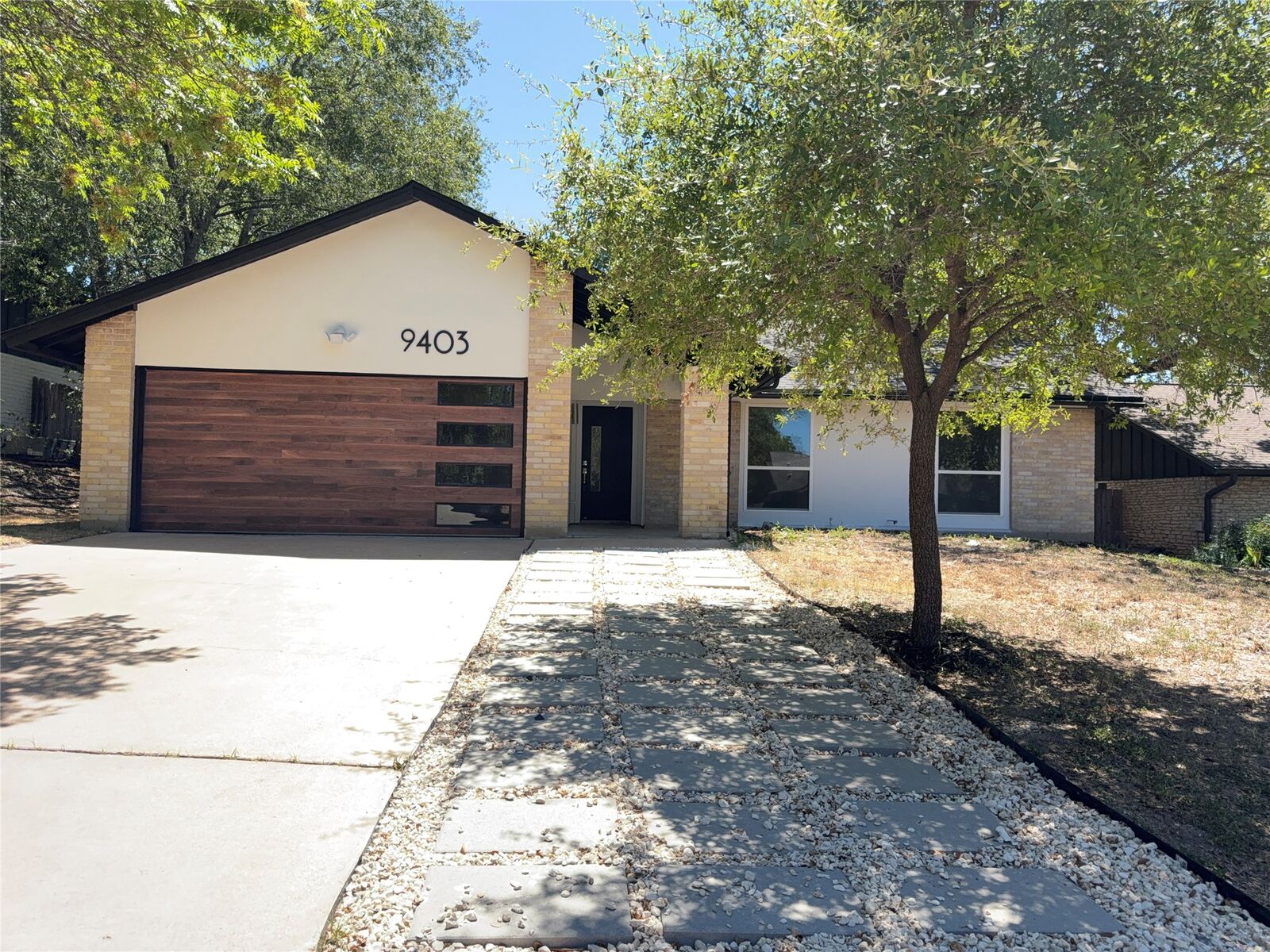 Property Photo:  9403 Hunters Trace E  TX 78758 