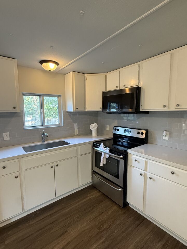 Property Photo: 20604 Delorio Street TX 78653