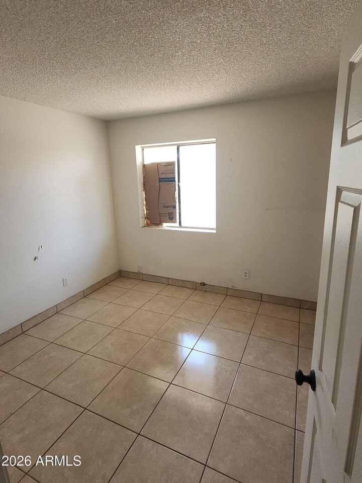 Property Photo:  4102 N 69th Lane 1406  AZ 85033 