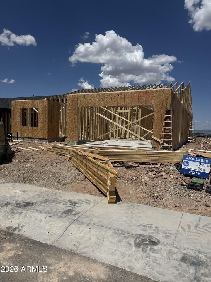 Property Photo:  5456 E Collins Way  AZ 86314 