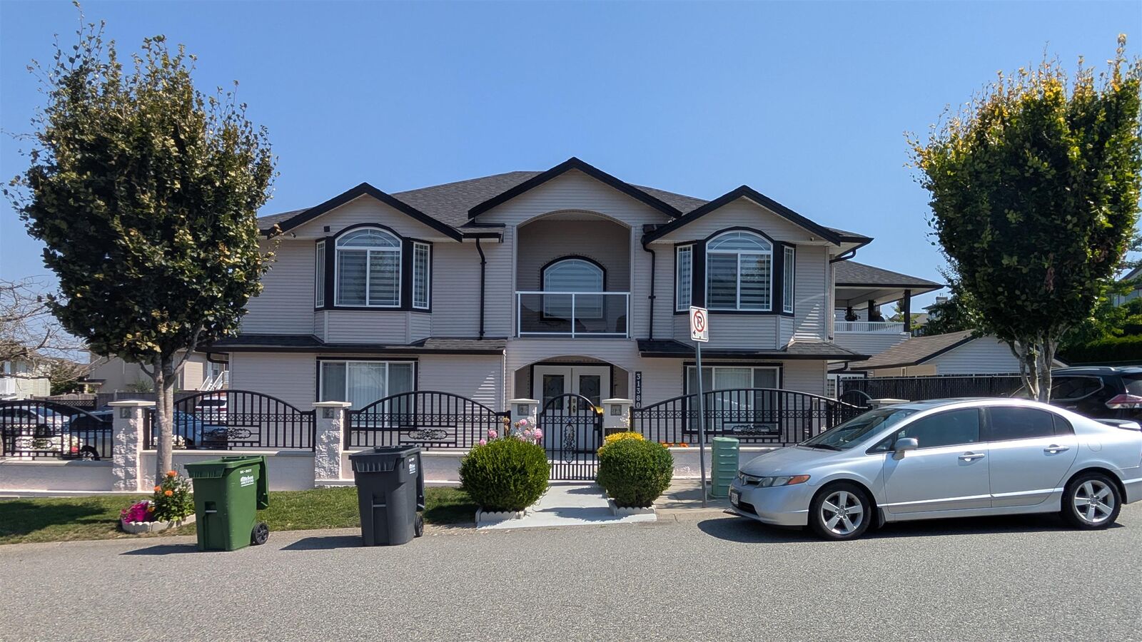 Property Photo: 31380 Homestead Crescent BC V2T 6V5