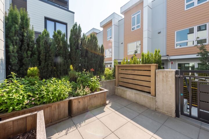Property Photo: 606 Foster Avenue 301 BC V6J 0L5