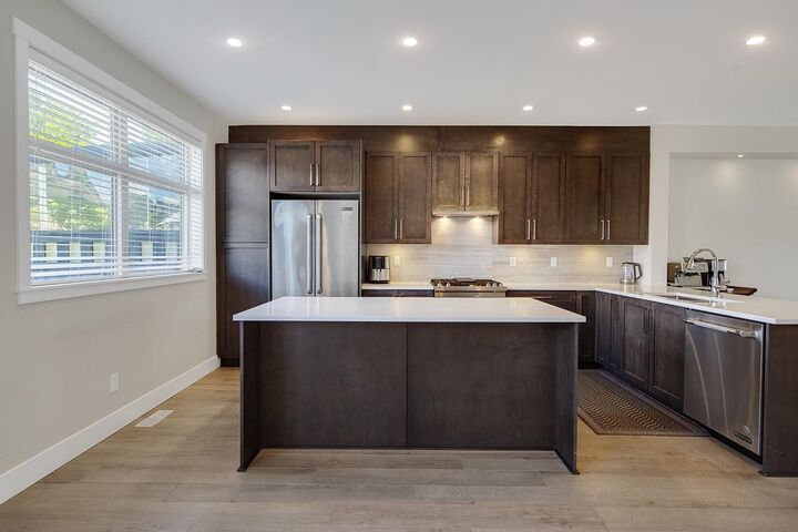 Property Photo: 16439 24 Avenue BC V3Z 0V8
