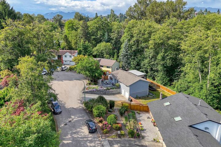 Property Photo: 1340 Lorilawn Court BC V5B 3N5