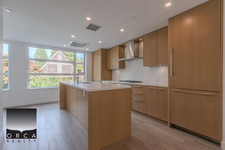 Property Photo: 1055 Ridgewood Drive 208 BC V7R 0A6