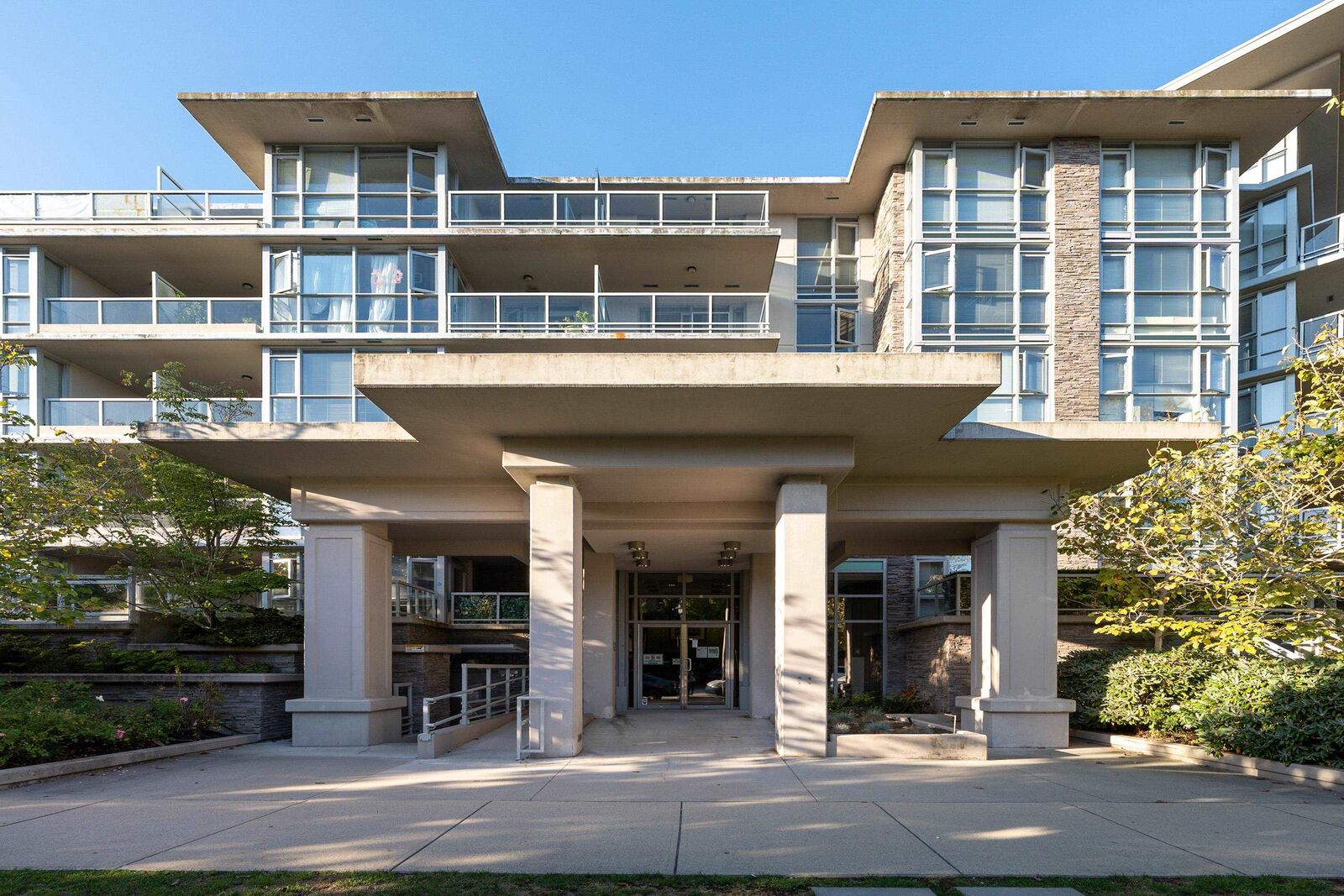 Property Photo: 9373 Hemlock Drive 317 BC V6Y 0A9
