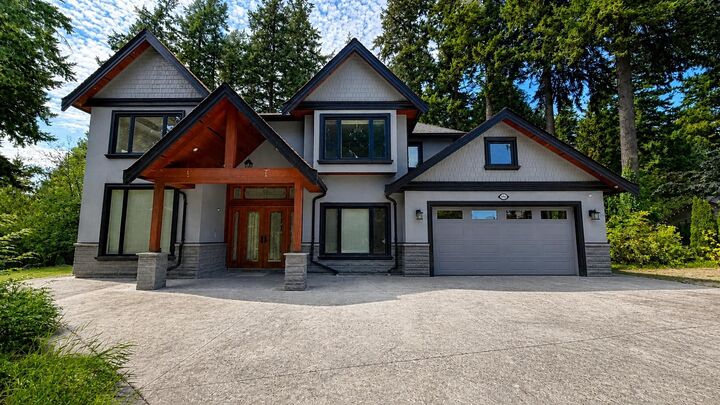 Property Photo: 13842 17A Avenue BC V4A 7H4